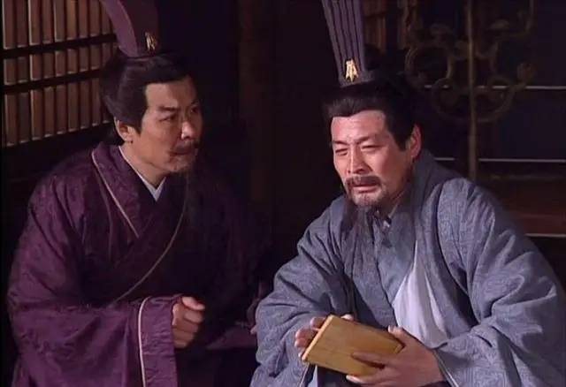 除了卧龙凤雏,三国的顶级谋士为何都不投靠刘备?