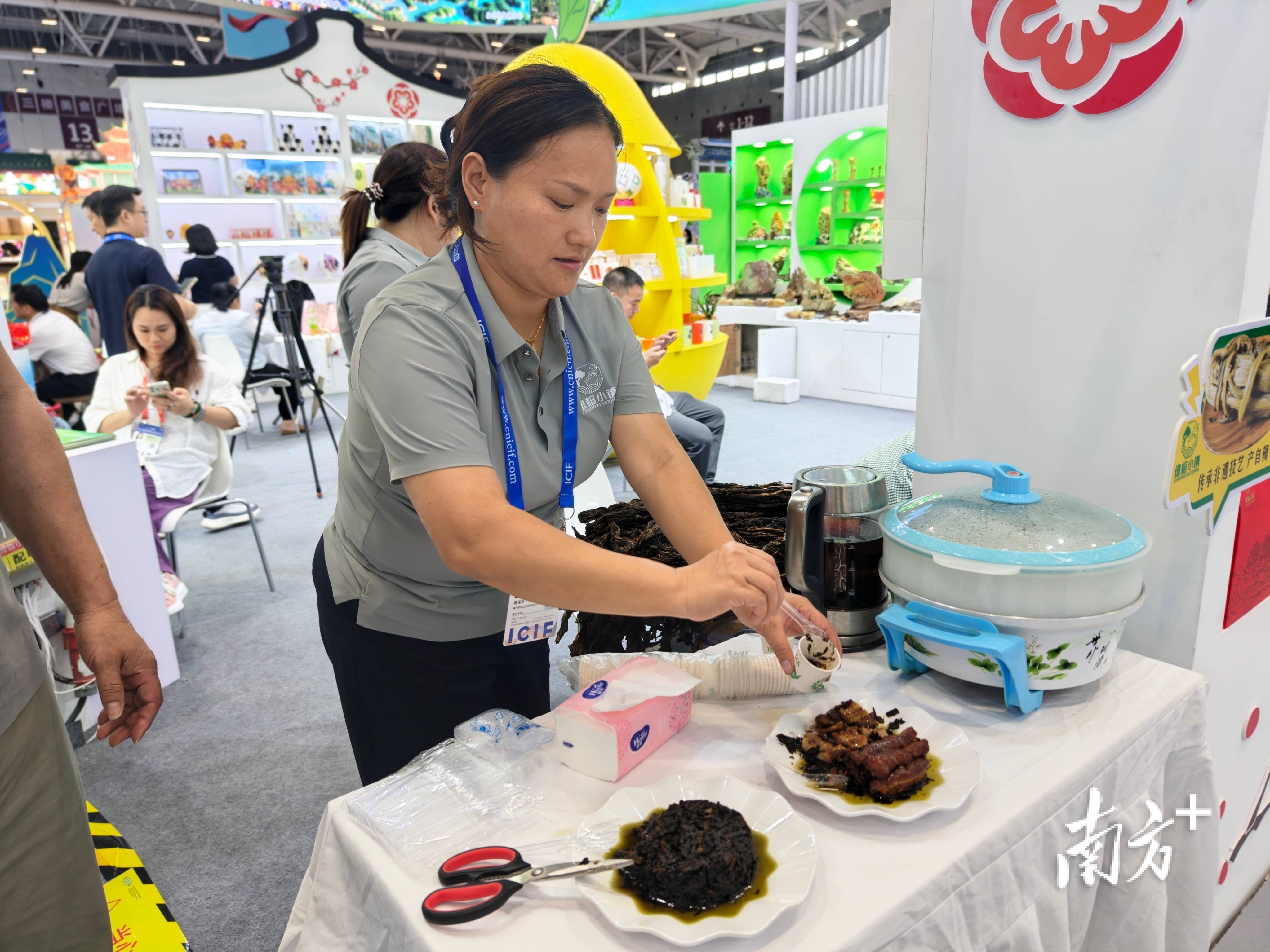 来梅州展馆，尝客家味道！今年文博会，梅州带来了这些美食→